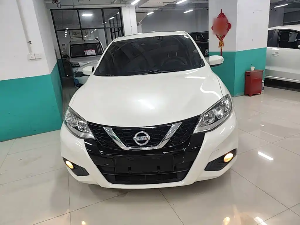 Nissan Tiida 2016