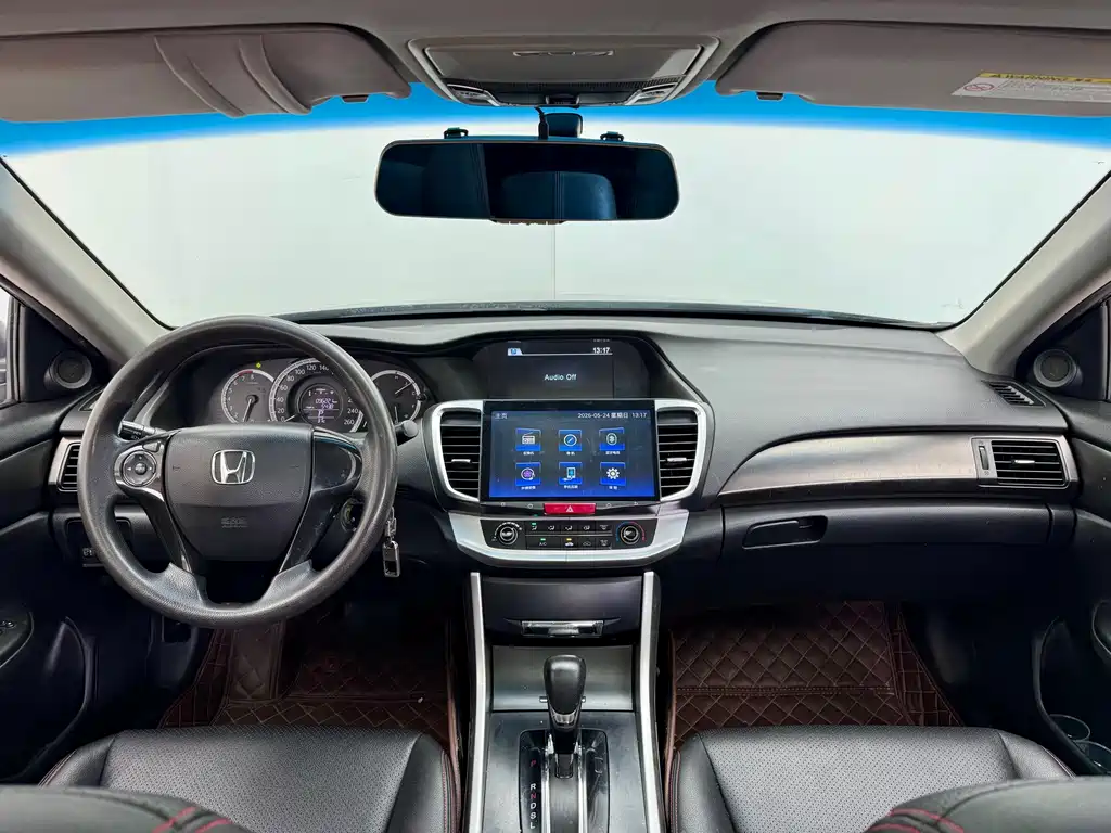 Honda Accord 2015 — фото 17