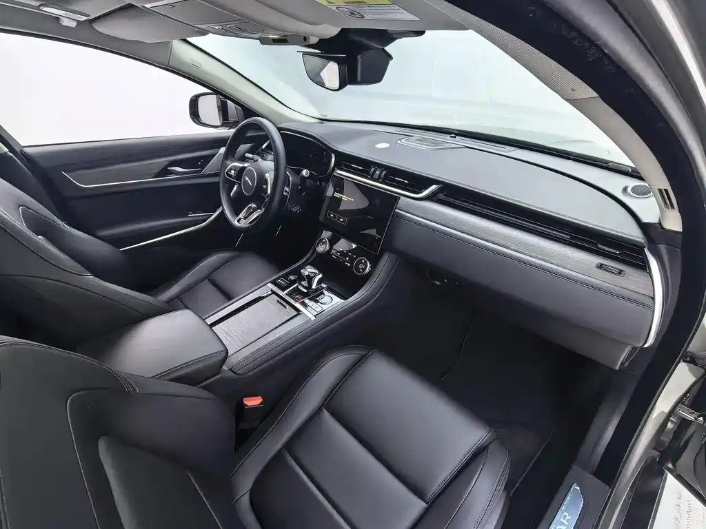 Jaguar XFL 2023 — фото 18