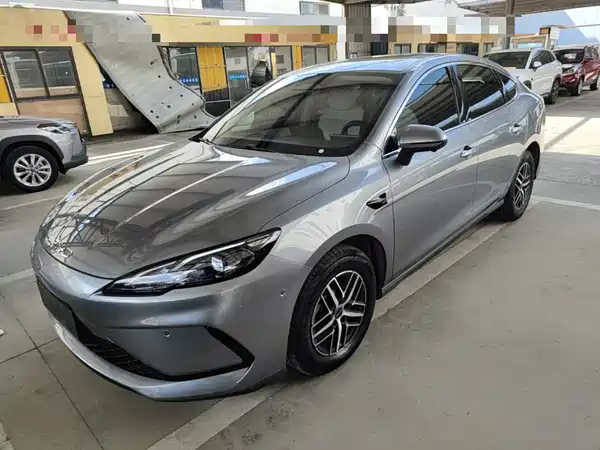 BYD Seal 05 DM-i 2025