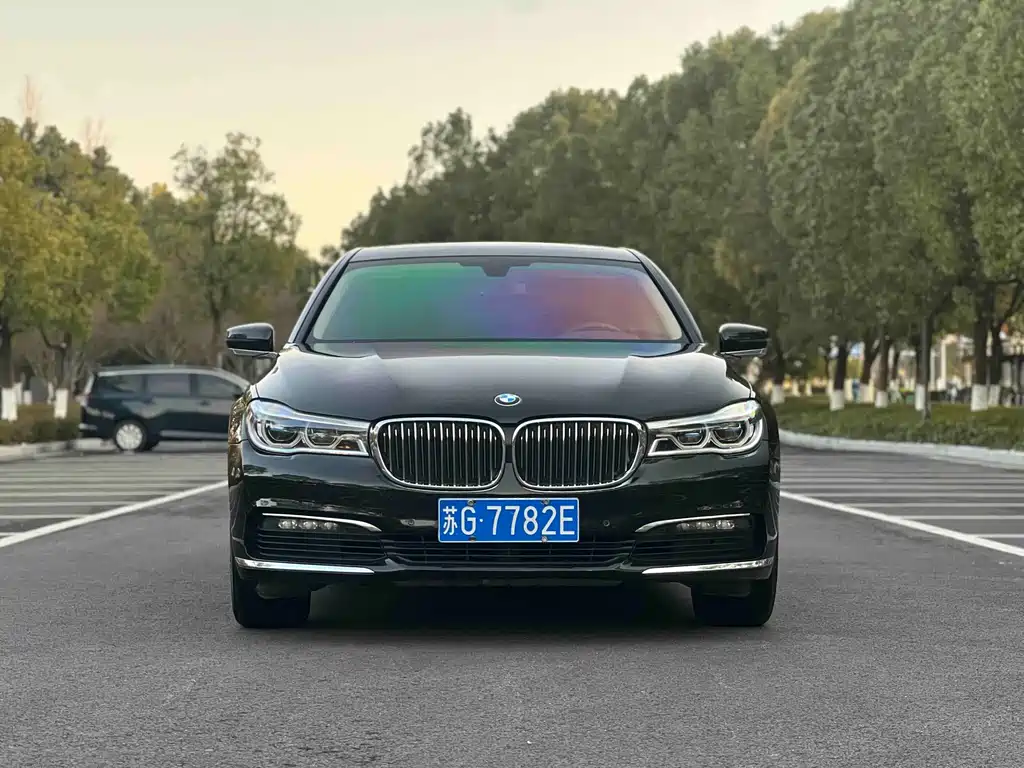 BMW 7 Series 2017 — фото 2
