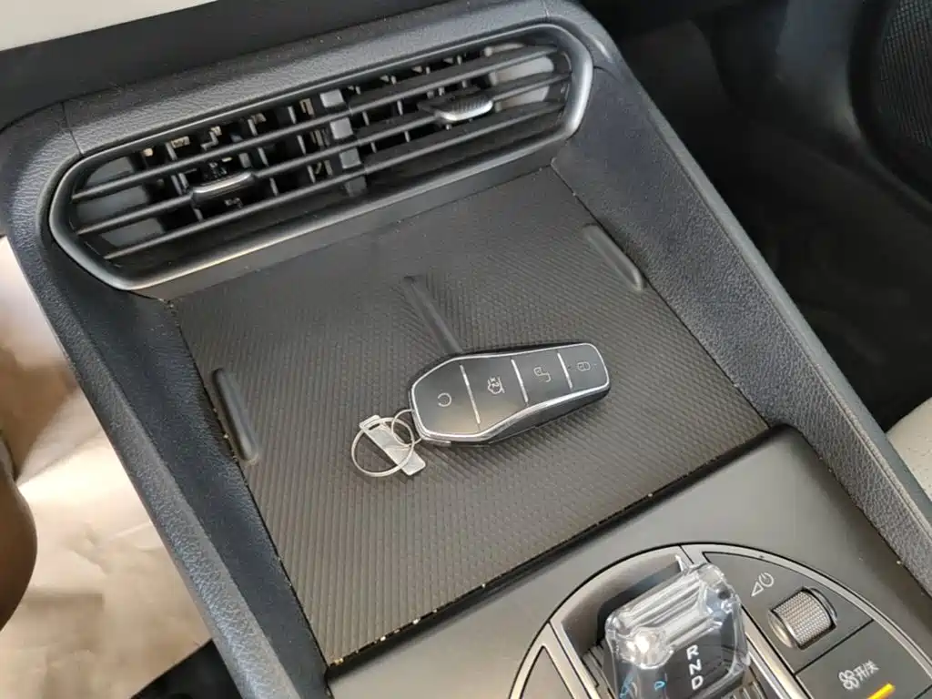 BYD Seal 05 DM-i 2025 — фото 9