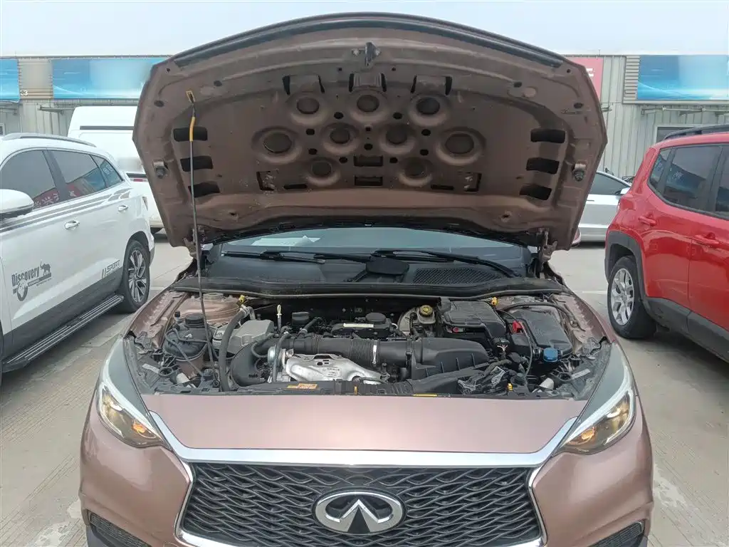 Infiniti QX30 2018 — фото 16
