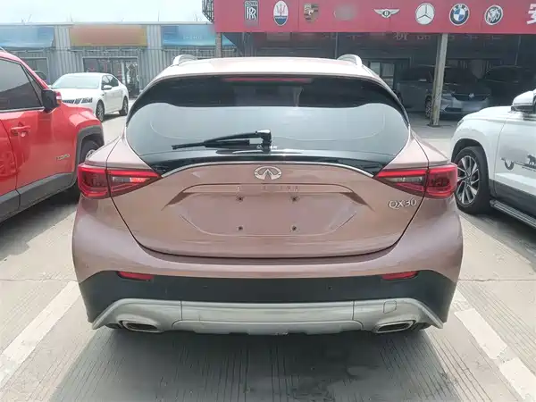 Infiniti QX30 2017