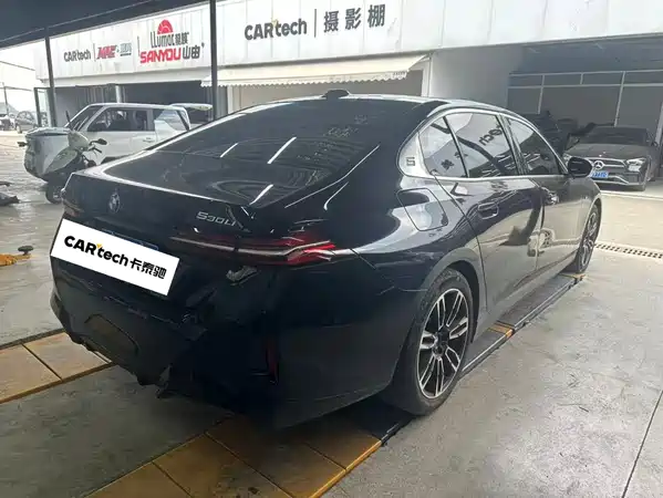 BMW 5 Series 2024