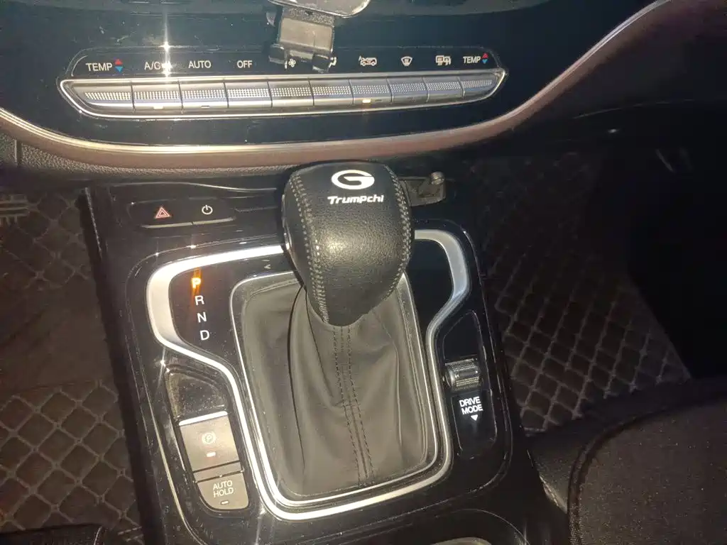 GAC Trumpchi M6 2023 — фото 15