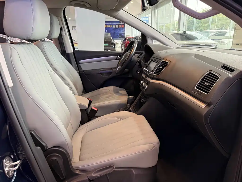 Volkswagen Sharan 2015 — фото 4