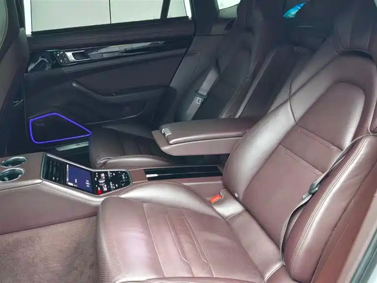 Porsche Panamera 2019 — фото 13
