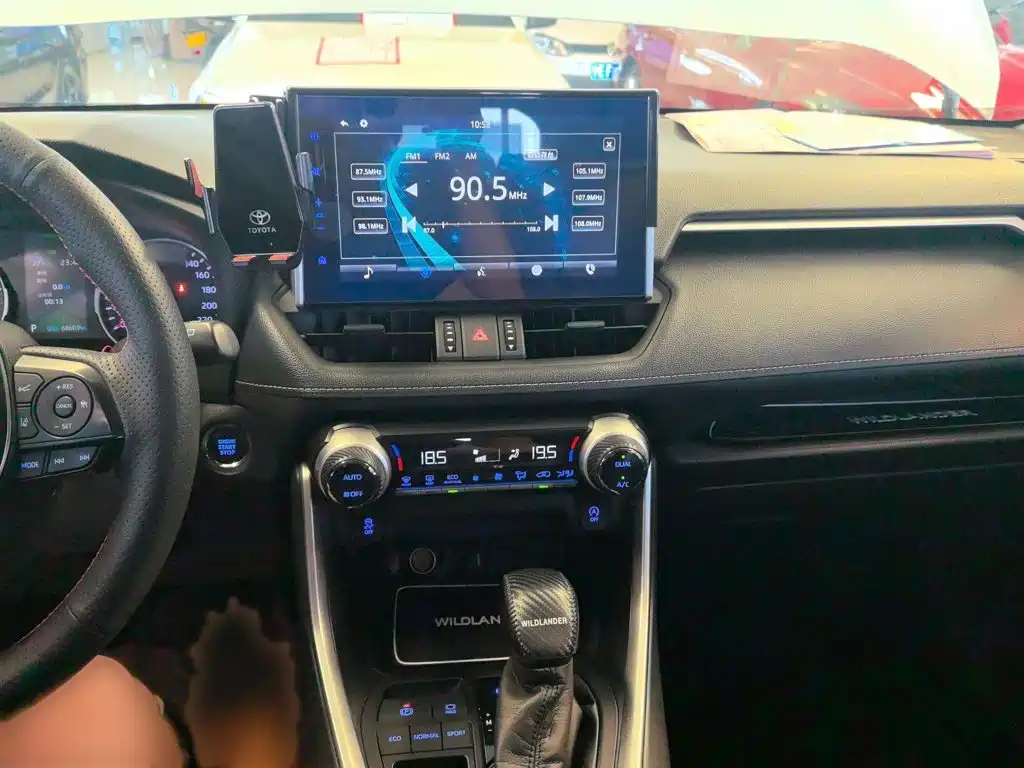 Toyota Wildlander 2020 — фото 15