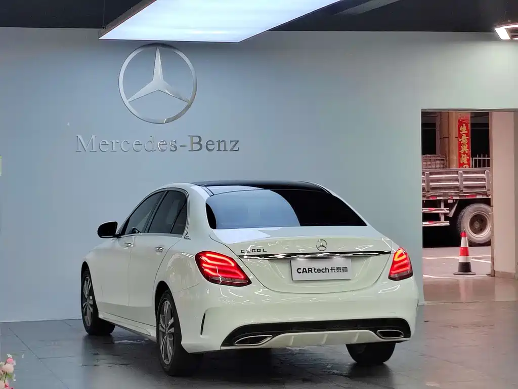 Mercedes-Benz C-Class 2018 — фото 6