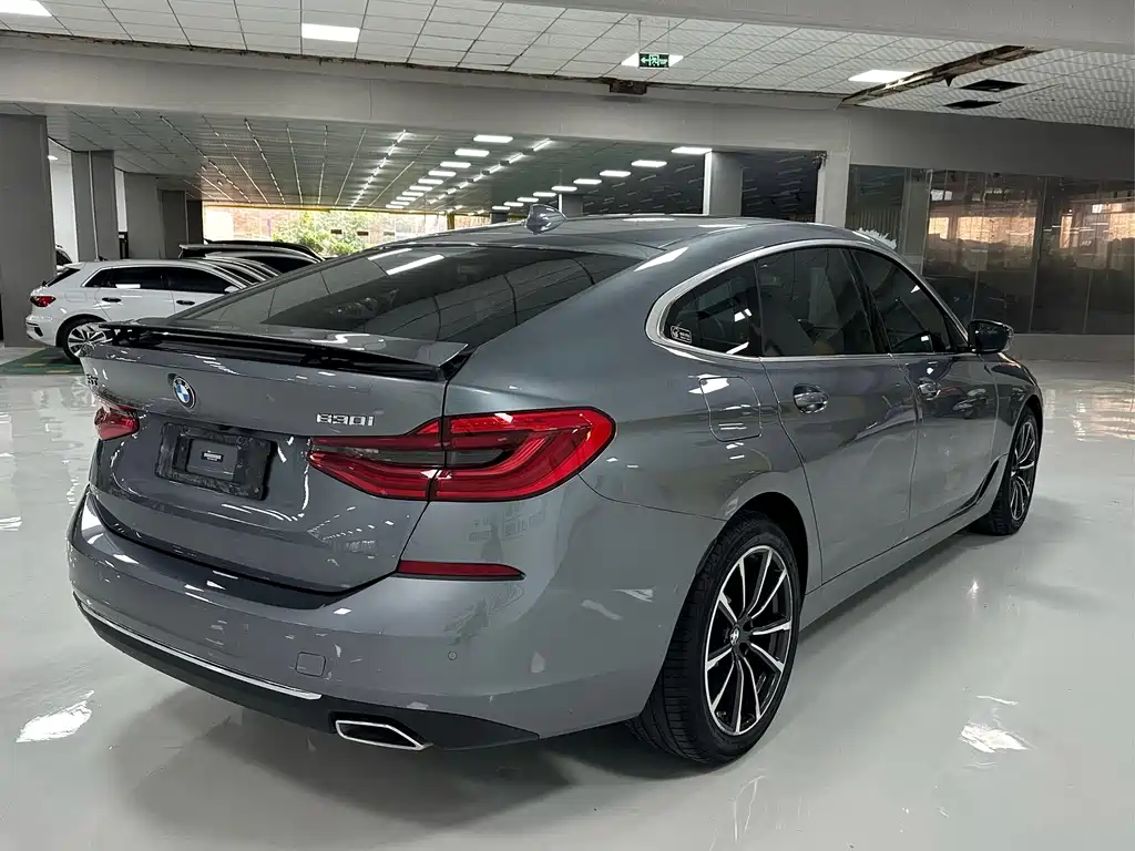 BMW 6 Series GT 2022 — фото 9
