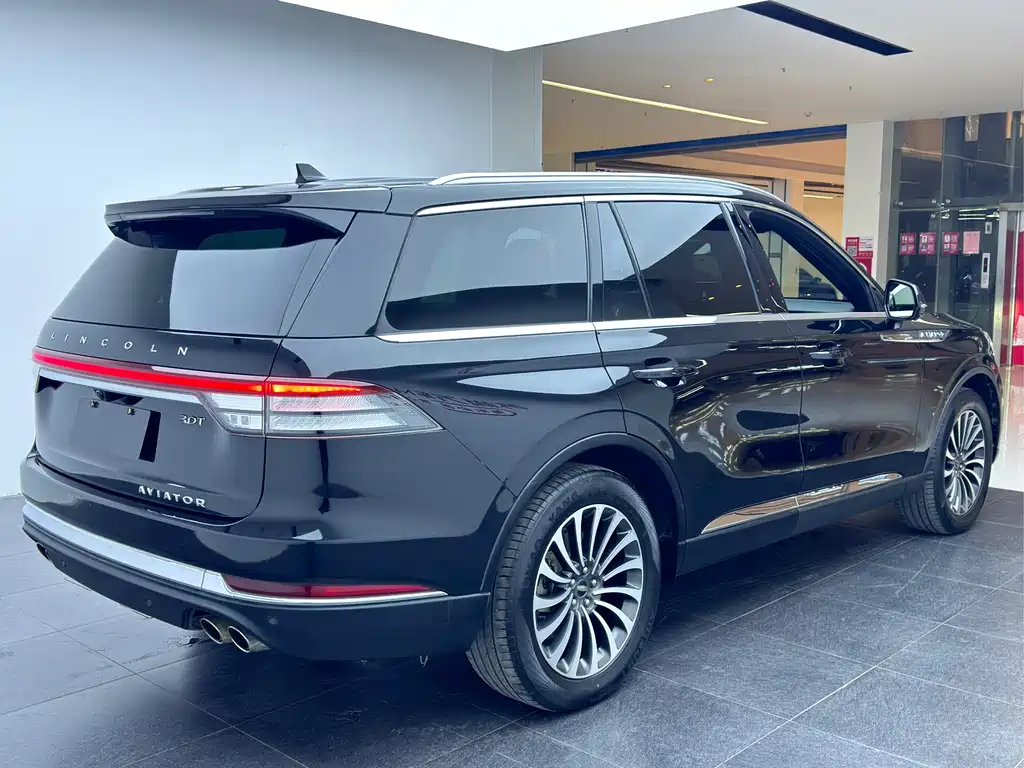 Lincoln Aviator 2021 — фото 19