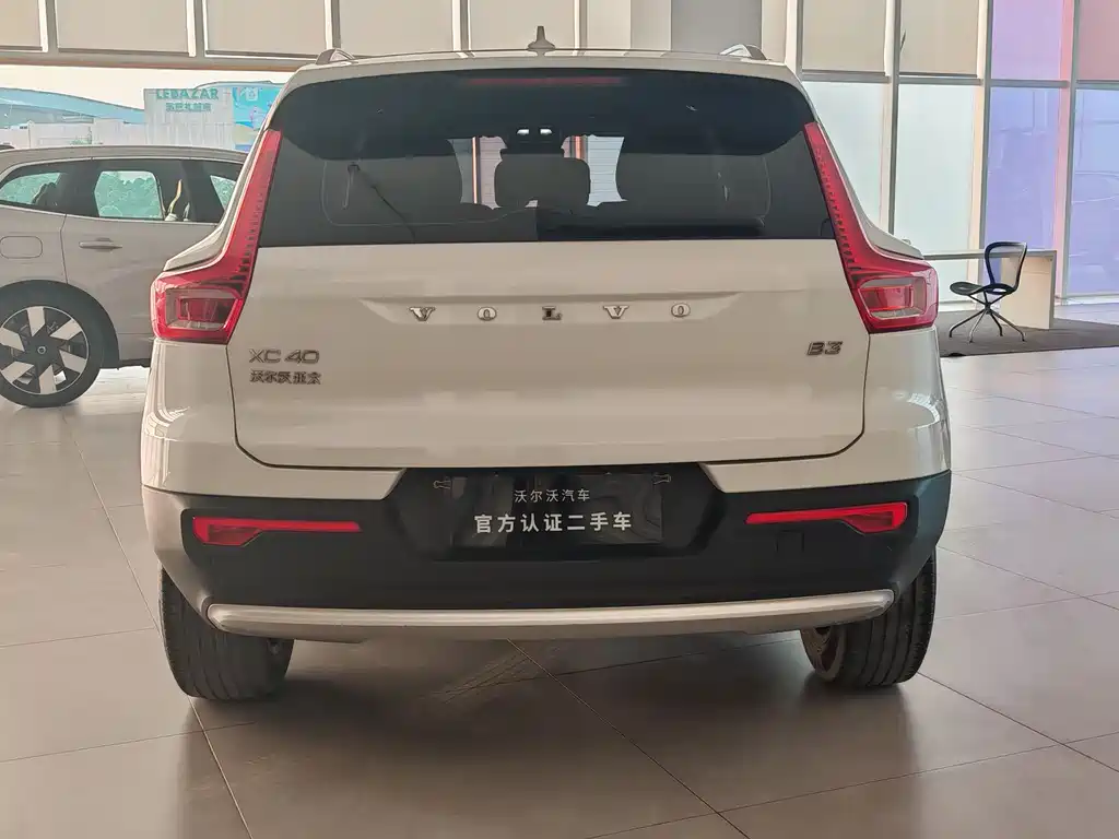 Volvo XC40 2022 — фото 15