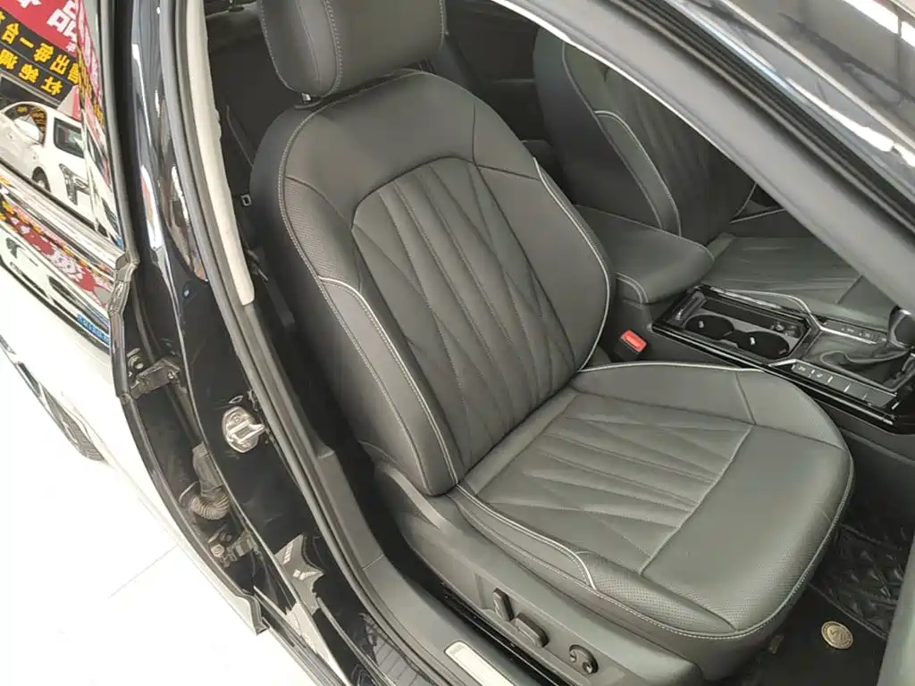 Volkswagen Passat 2022 — фото 25
