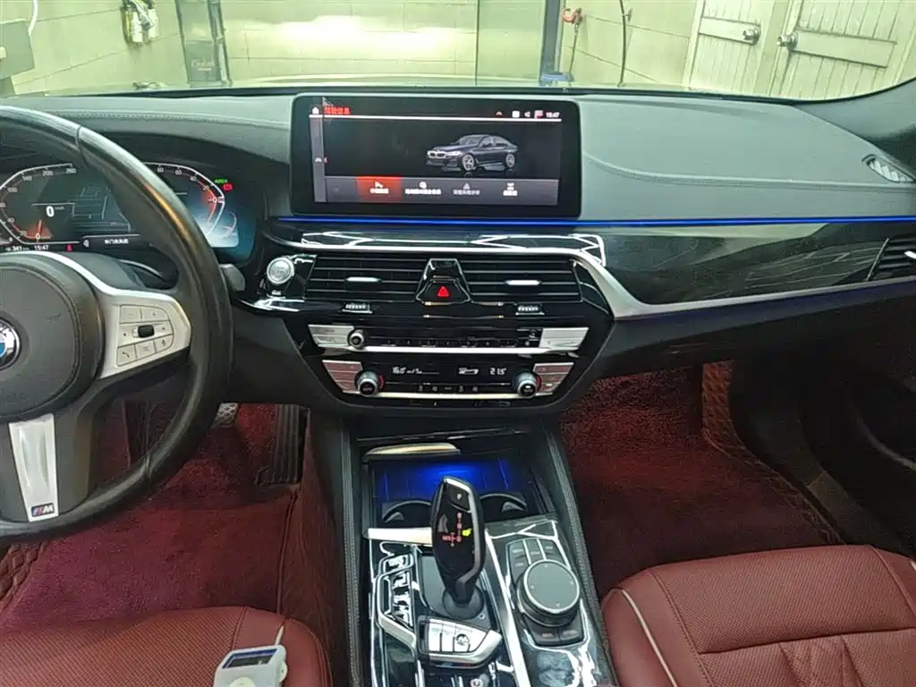 BMW 5 Series 2023 — фото 13