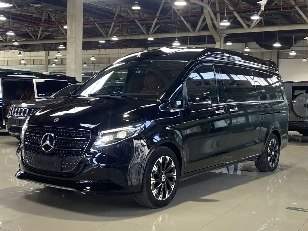 Mercedes-Benz V-Class 2025 — фото 2