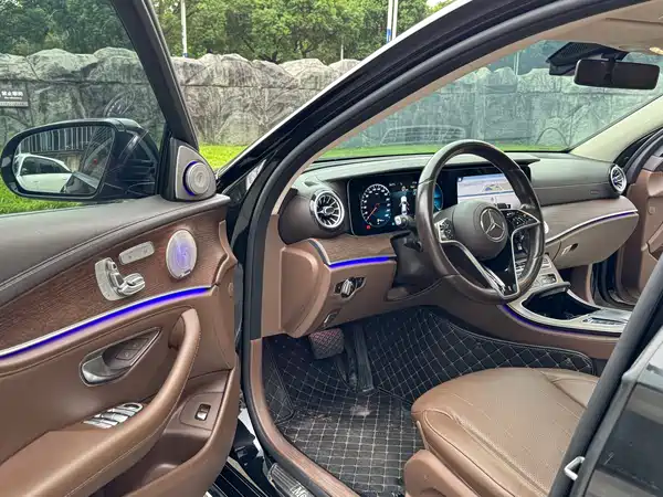Mercedes-Benz E-Class 2023