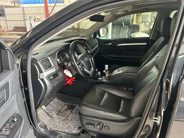 Toyota Highlander 2019