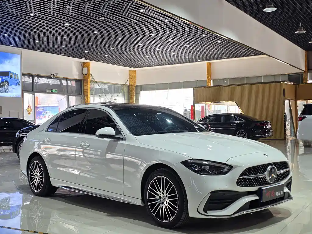 Mercedes-Benz C-Class 2023 — фото 2
