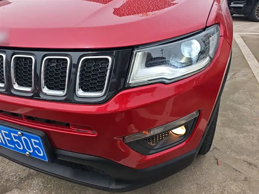 Jeep Compass 2017 — фото 24