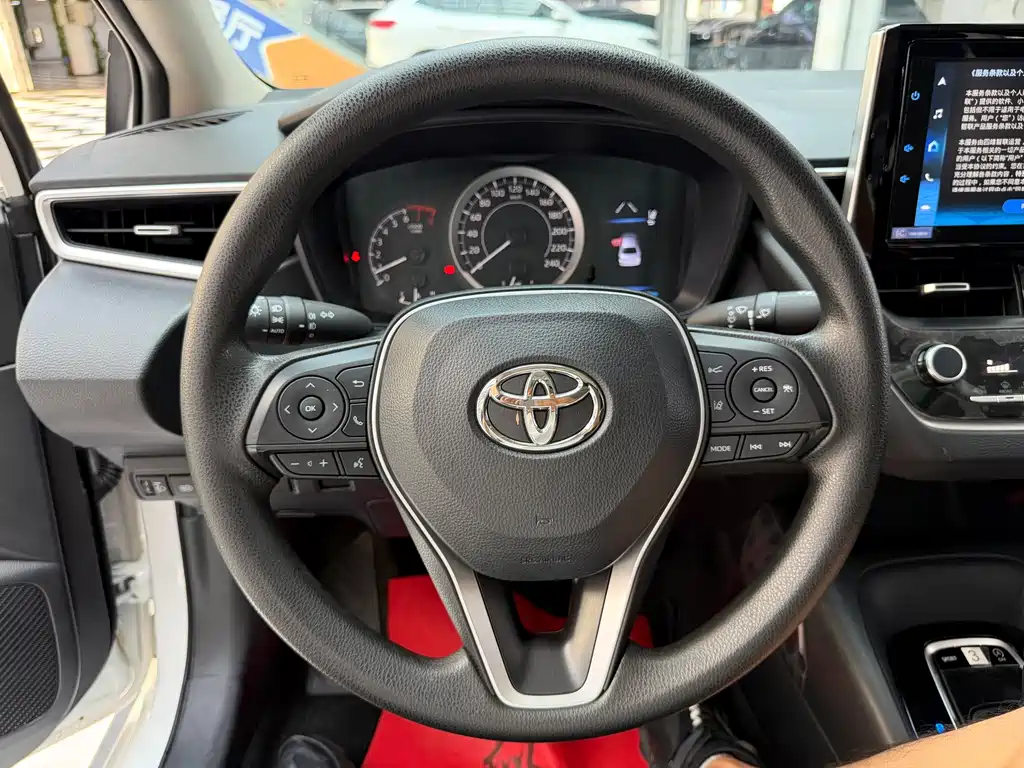 Toyota Corolla 2023 — фото 19