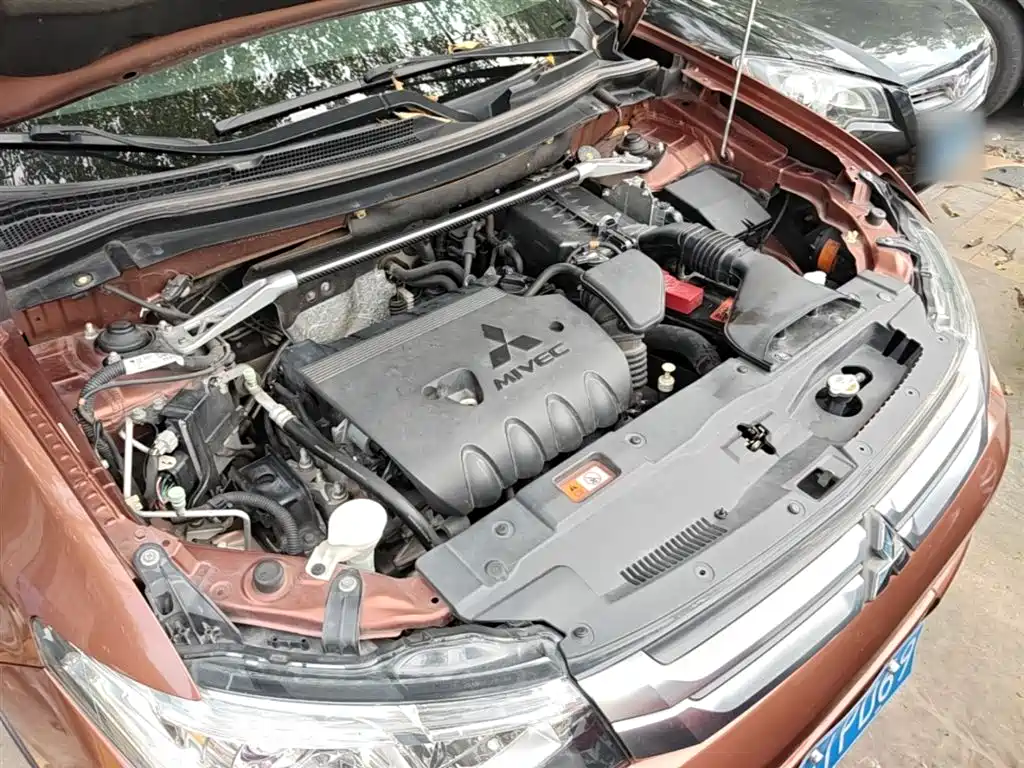 Mitsubishi Outlander 2015 — фото 20