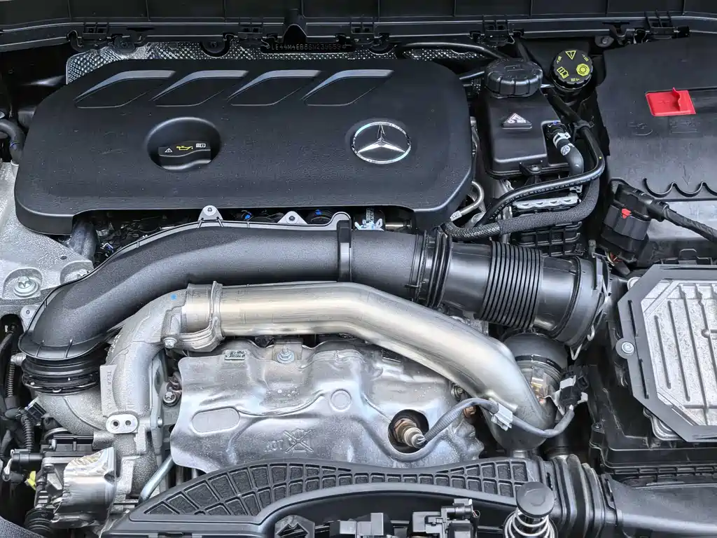Mercedes-Benz GLB 2025