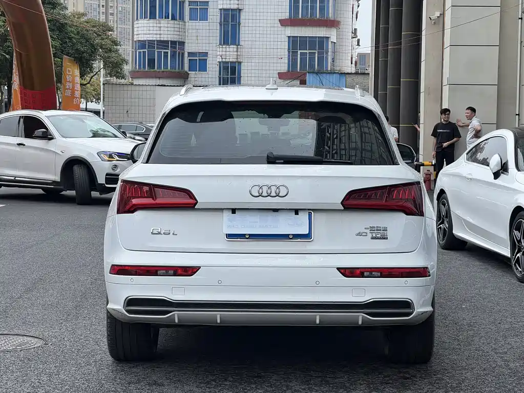 Audi Q5L 2019 — фото 3