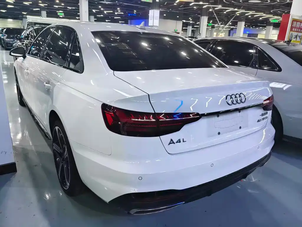 Audi A4L 2024 — фото 15