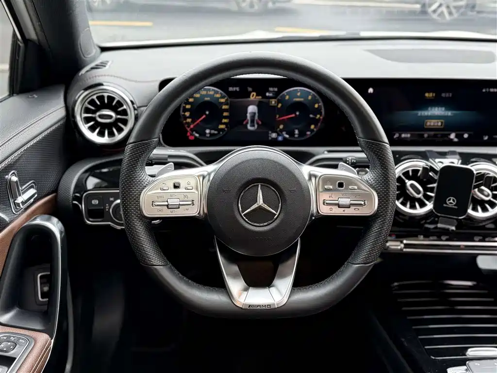 Mercedes-Benz A-Class 2020 — фото 24