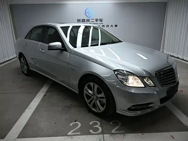 Mercedes-Benz E-Class 2010