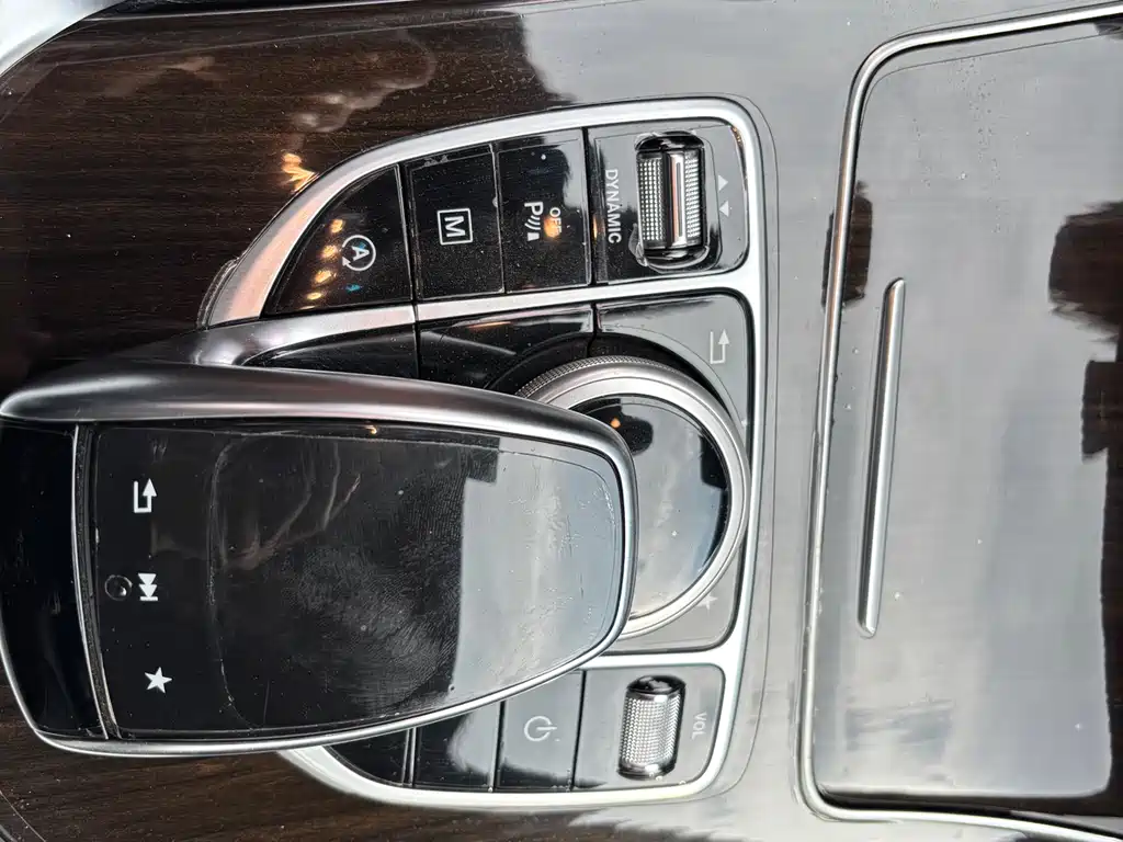 Mercedes-Benz GLC 2019 — фото 12
