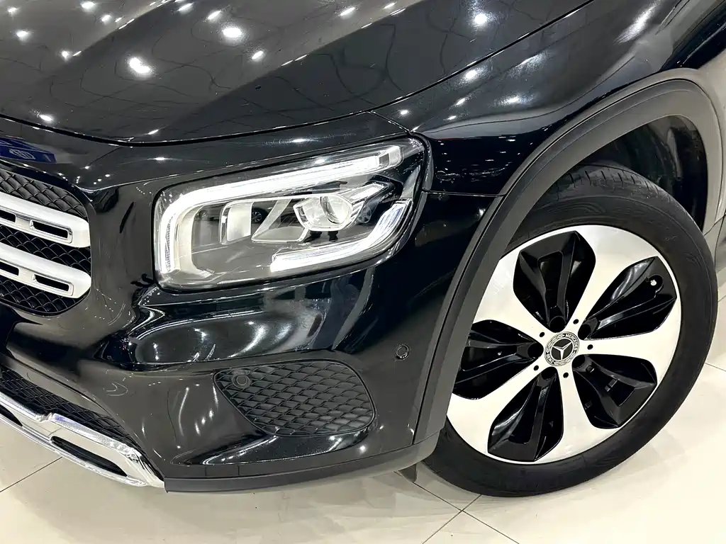 Mercedes-Benz GLB 2023 — фото 23