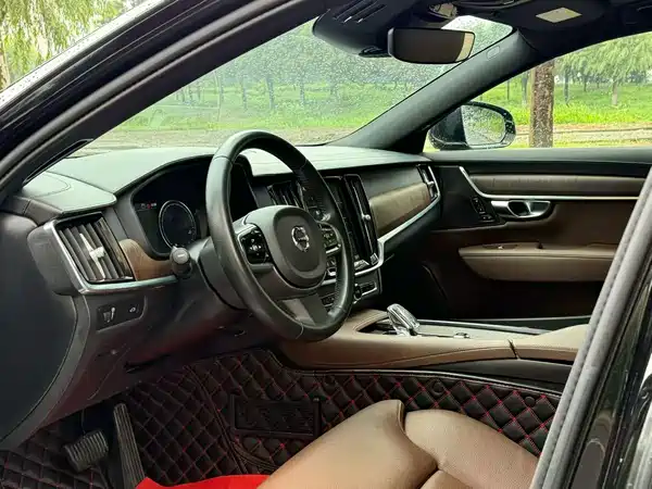 Volvo S90 2021