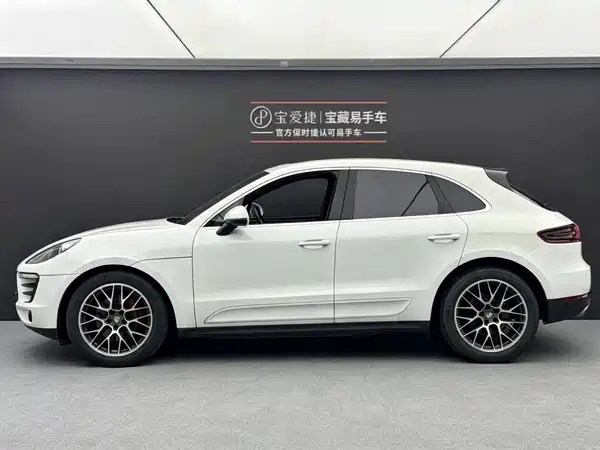 Porsche Macan 2016