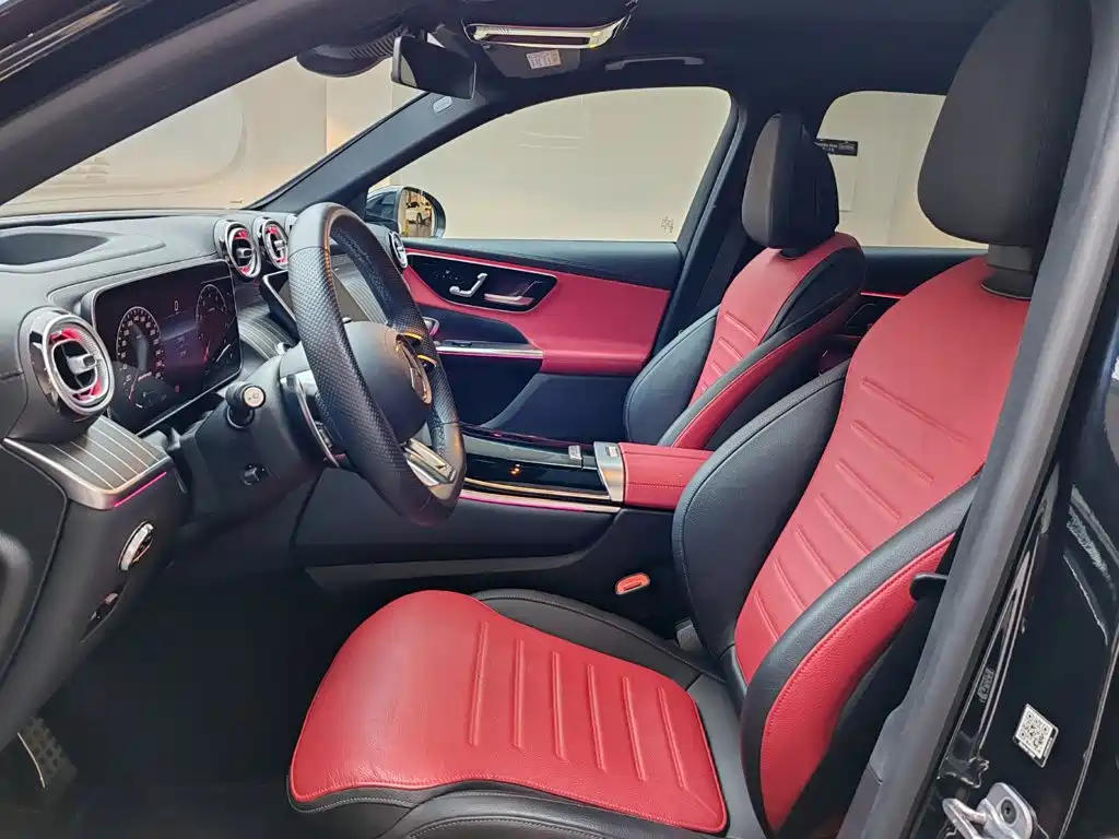 Mercedes-Benz GLC AMG 2025 — фото 8
