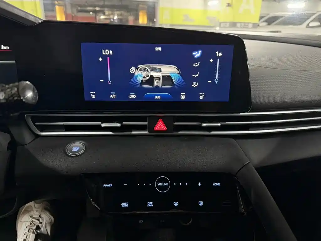 Hyundai Elantra 2023 — фото 14