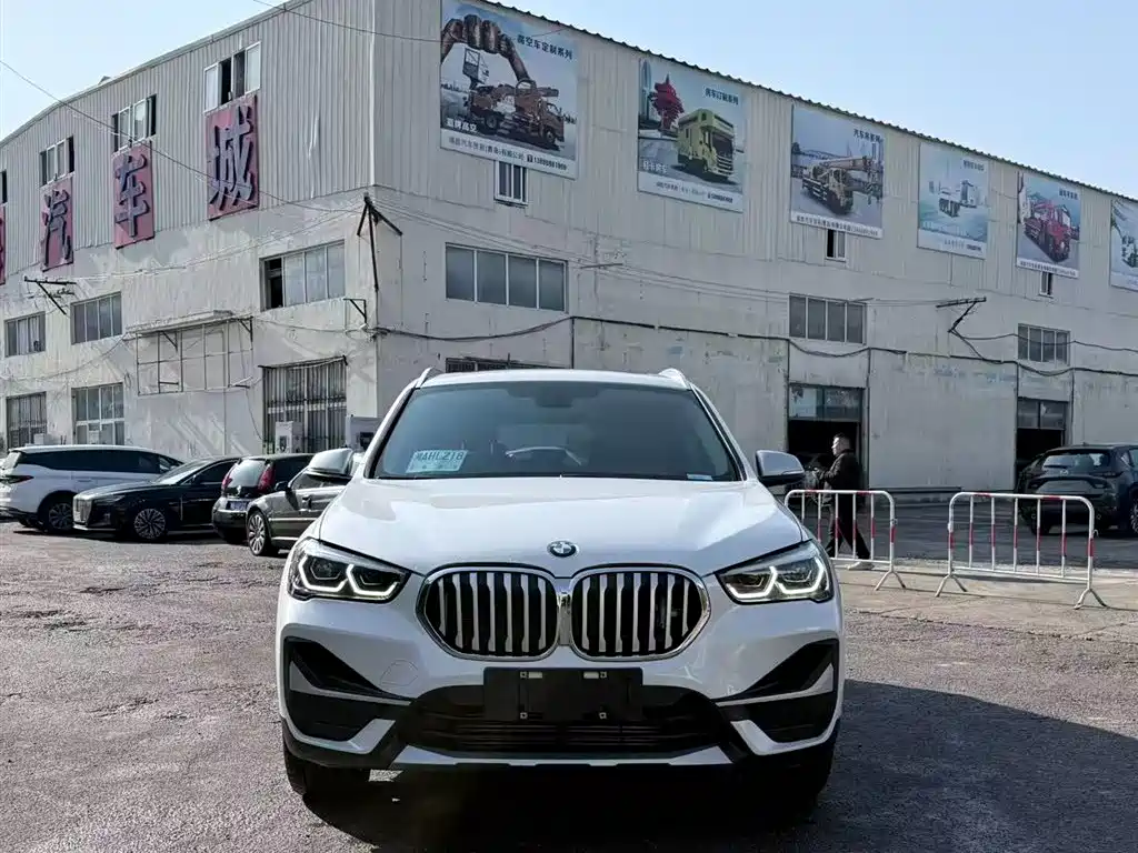 BMW X1 2022 — фото 2