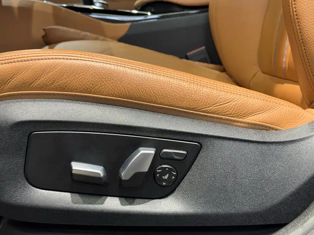 BMW 6 Series GT 2022 — фото 19