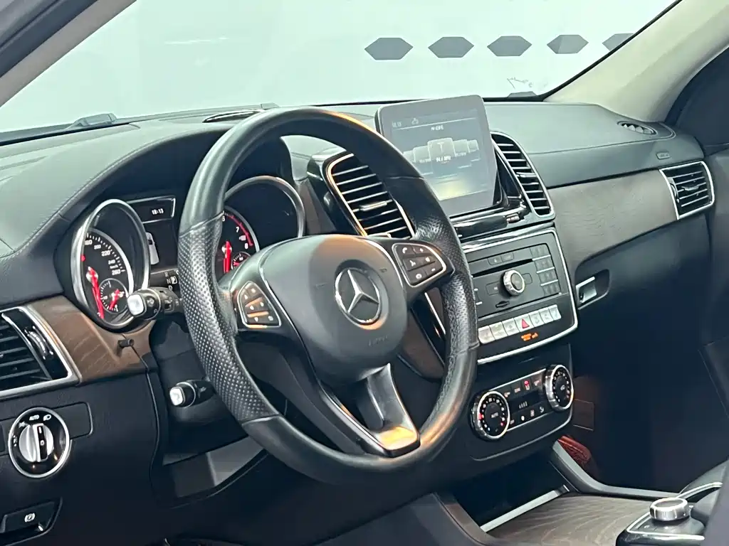 Mercedes-Benz GLE 2018 — фото 6
