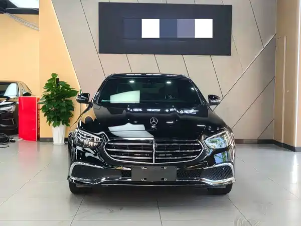 Mercedes-Benz E-Class 2022