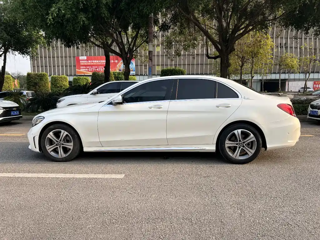Mercedes-Benz C-Class 2020 — фото 3
