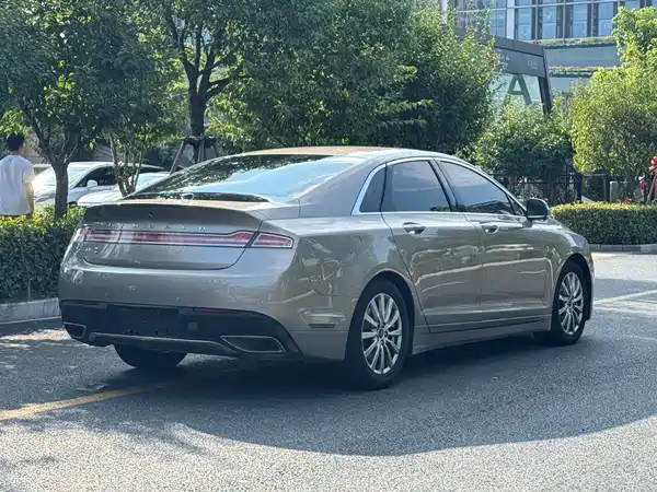 Lincoln MKZ 2019