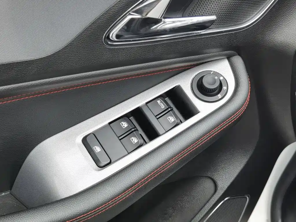 Baojun 560 2016 — фото 9