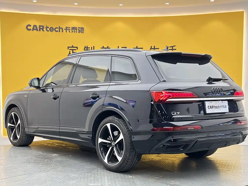 Audi Q7 2022 — фото 28