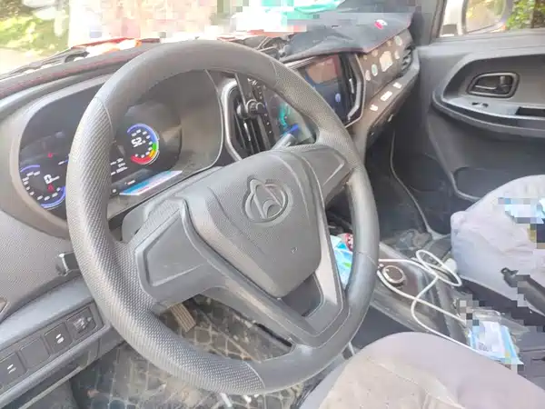 Changan Ruixing EM60 2025
