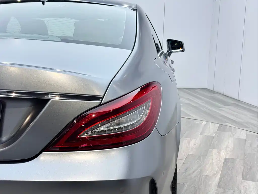 Mercedes-Benz CLS 2016 — фото 25