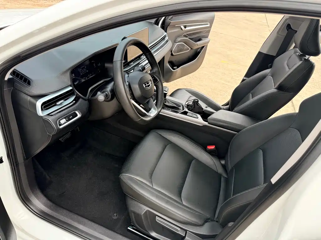 Geely Emgrand 2022 — фото 20