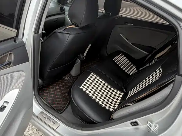 Hyundai Accent 2013