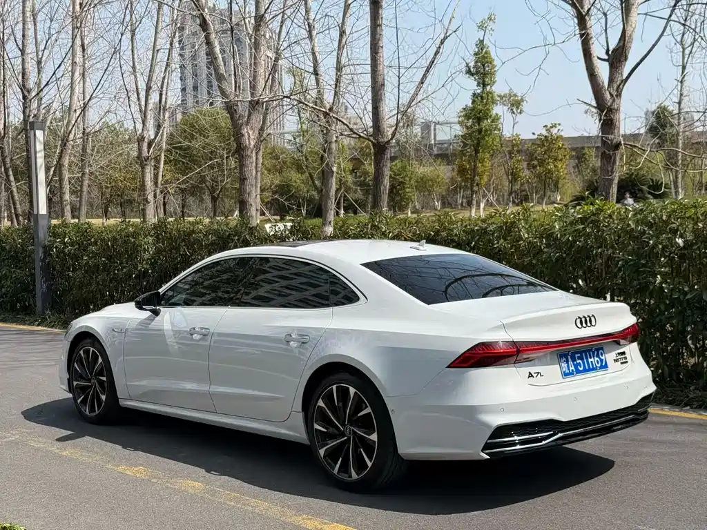 Audi A7L 2023 — фото 3